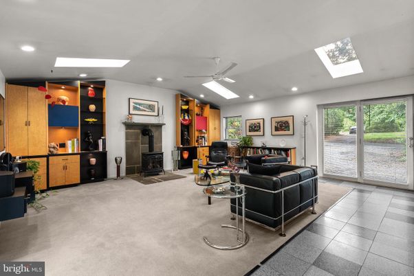 Fireplace, Interior, Living room, Recessed Lighting