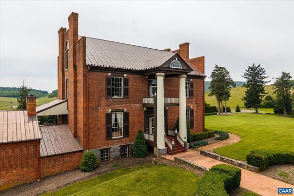 Backyard, Exterior, Facade, Brick Facade, Georgian