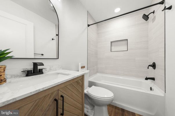 Bathroom, Interior, Recessed Lighting, Wood Texture Flooring
