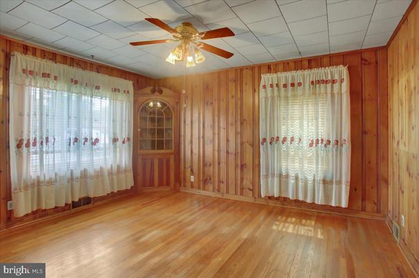 Empty room, Interior, Wood Texture Flooring, Wooden Walls