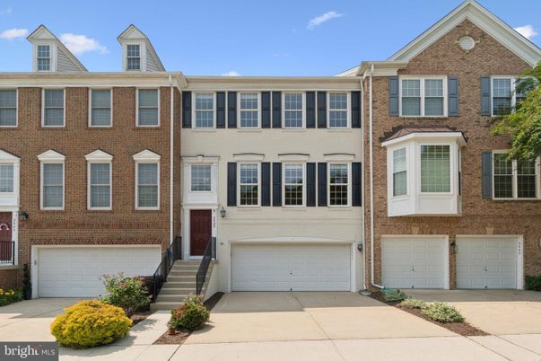 Attached, Exterior, Facade, Brick Facade, Rowhouse