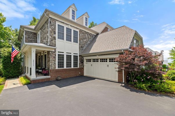 Attached, Exterior, Facade, Cape Cod