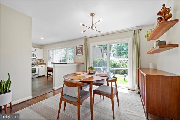 Dining room, Interior, Kitchen, Pendant Lights, Recessed Lighting, Wood Texture Flooring