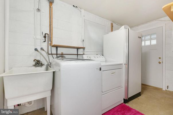 Interior, Washer
