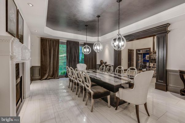 Dining room, Fireplace, Interior, Pendant Lights, Recessed Lighting