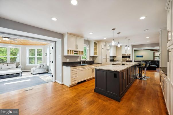 Interior, Kitchen, Living room, Pendant Lights, Recessed Lighting, Stainless Steel Appliances, Wood Texture Flooring