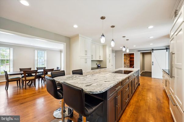 Dining room, Interior, Kitchen, Pendant Lights, Recessed Lighting, Wood Texture Flooring