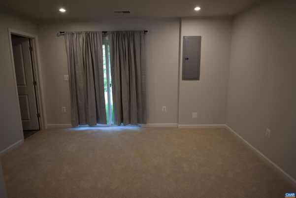 Empty room, Interior, Recessed Lighting