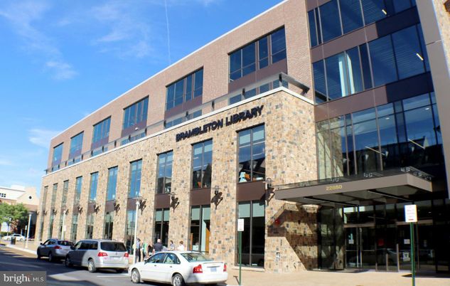 Exterior, Facade, Condo Building
