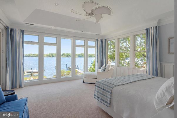 Bedroom, Interior, Water