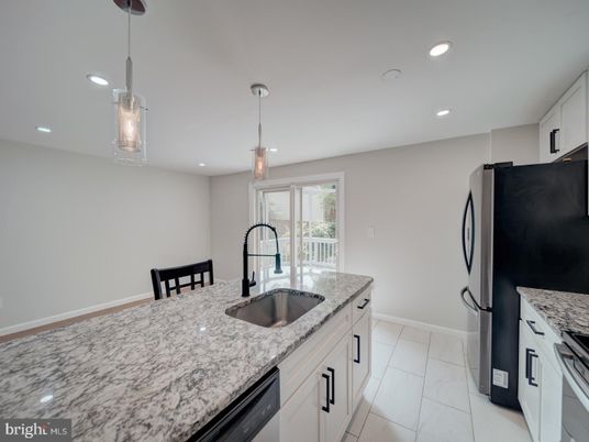 Dining room, Interior, Kitchen, Pendant Lights, Recessed Lighting