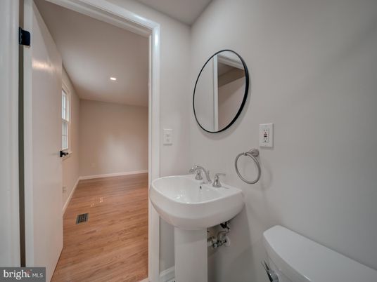 Bathroom, Interior, Recessed Lighting, Wood Texture Flooring