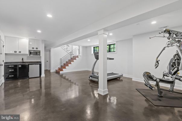 Fitness Equipment, Interior, Kitchen, Recessed Lighting