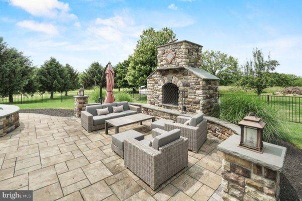 Exterior, Fireplace