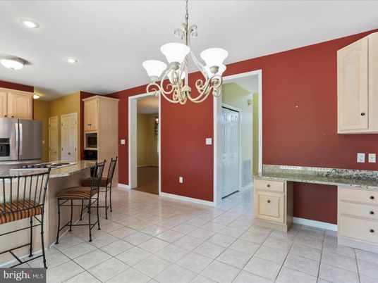 Chandelier, Interior, Kitchen, Recessed Lighting, Stainless Steel Appliances