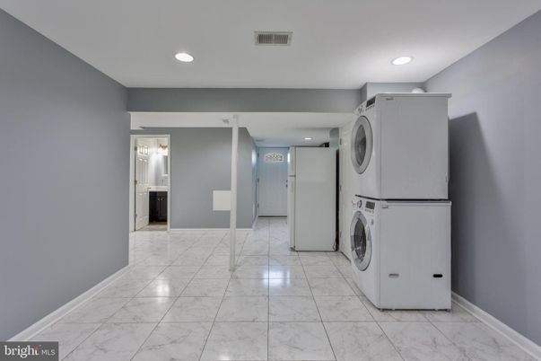 Interior, Marble, Recessed Lighting, Utility Closets, Washer