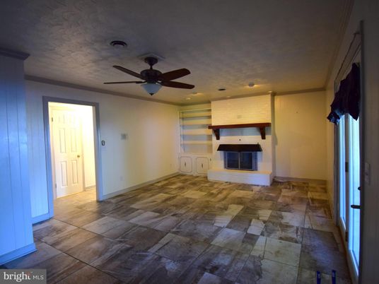 Empty room, Fireplace, Interior, Recessed Lighting
