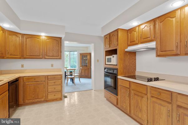 Dining room, Interior, Kitchen, Recessed Lighting