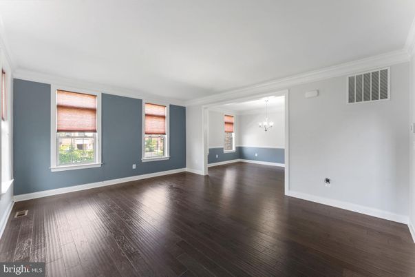Chandelier, Empty room, Interior, Wood Texture Flooring