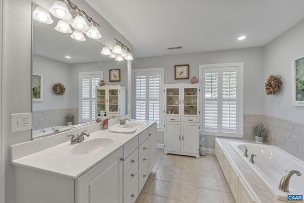 Bathroom, Dual Sink Vanities, Interior, Recessed Lighting