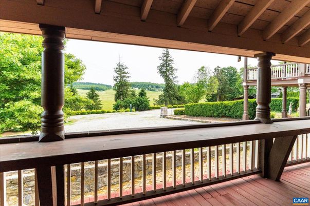 Exterior, Wooden Beams