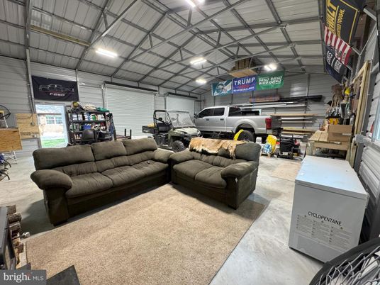 Garage, Interior