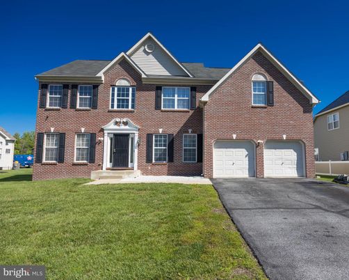 Attached, Exterior, Facade, Brick Facade, Brick Traditional
