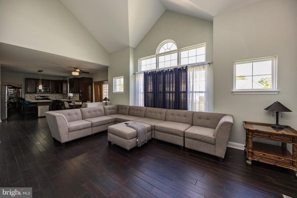 Dining room, Interior, Kitchen, Living room, Pendant Lights, Wood Texture Flooring