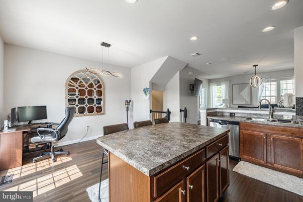 Dining room, Interior, Kitchen, Pendant Lights, Recessed Lighting, Wood Texture Flooring