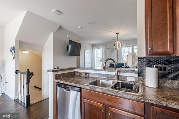 Interior, Kitchen, Pendant Lights, Wood Texture Flooring
