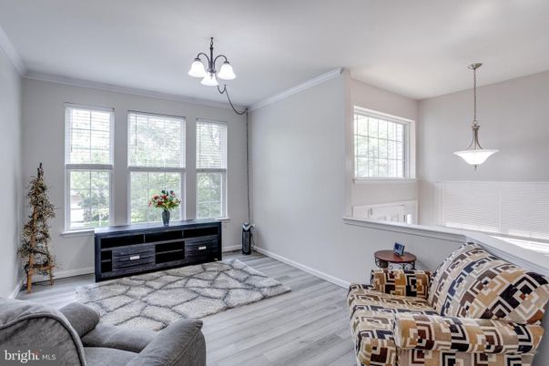 Interior, Living room, Pendant Lights, Wood Texture Flooring