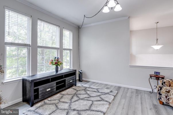 Interior, Pendant Lights, Wood Texture Flooring
