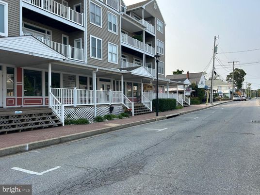 Exterior, Facade, Condo Building