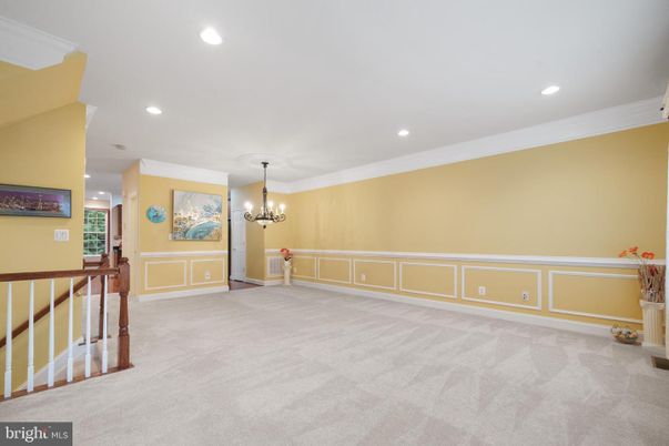 Chandelier, Empty room, Interior, Recessed Lighting