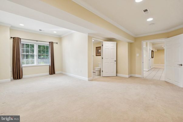 Bathroom, Empty room, Interior, Recessed Lighting