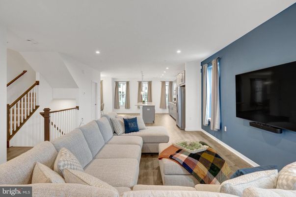 Interior, Kitchen, Living room, Pendant Lights, Recessed Lighting, Wood Texture Flooring