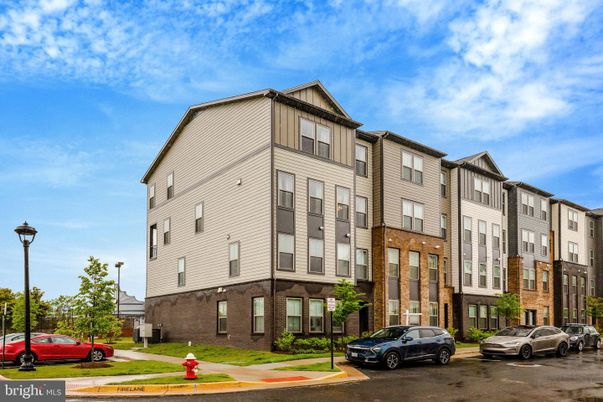 Exterior, Facade, Brick Facade, Rowhouse