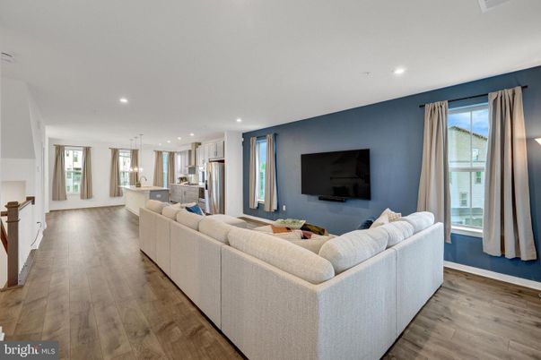 Interior, Kitchen, Living room, Pendant Lights, Recessed Lighting, Wood Texture Flooring