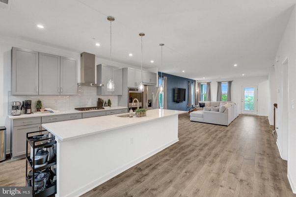 Interior, Kitchen, Living room, Pendant Lights, Recessed Lighting, Wood Texture Flooring