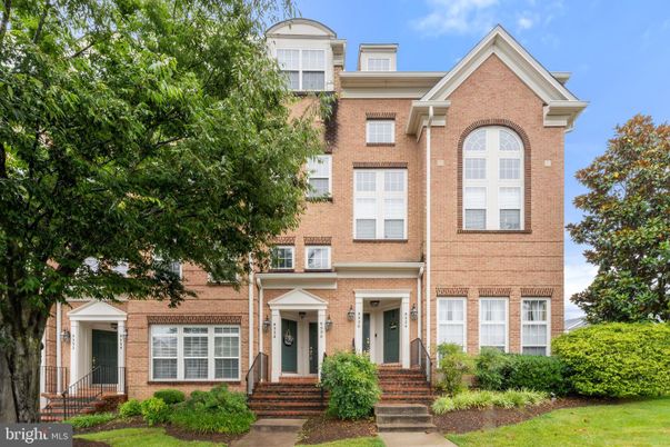 Exterior, Facade, Brick Facade, Brick Traditional