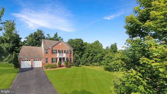Attached, Backyard, Exterior, Facade, Brick Facade, French Provincial