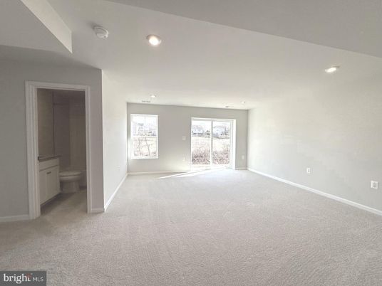 Bathroom, Empty room, Interior, Recessed Lighting