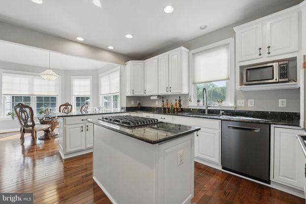 Chandelier, Dining room, Interior, Kitchen, Recessed Lighting, Wood Texture Flooring