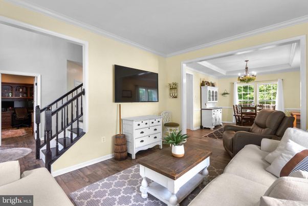 Chandelier, Dining room, Interior, Living room, Wood Texture Flooring