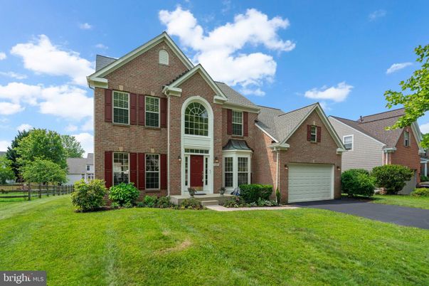 Attached, Exterior, Facade, Brick Facade, Brick Traditional