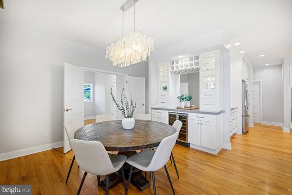 Chandelier, Dining room, Interior, Recessed Lighting, Wood Texture Flooring