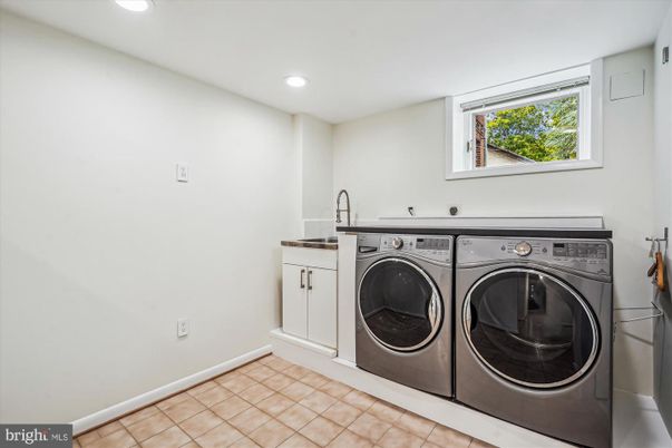 Interior, Recessed Lighting, Washer