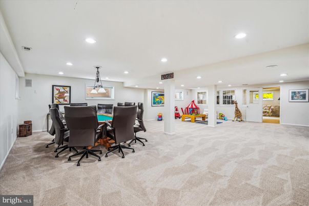 Dining room, Interior, Pendant Lights, Recessed Lighting
