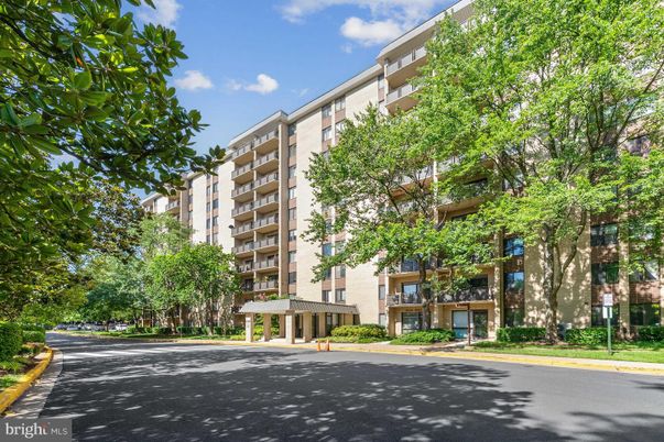 Exterior, Facade, Condo Building
