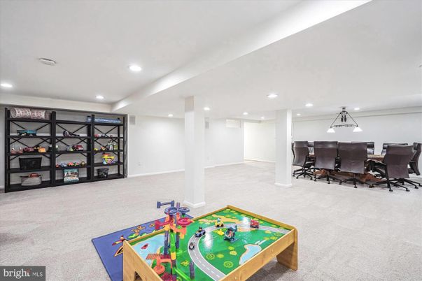 Dining room, Interior, Pendant Lights, Recessed Lighting